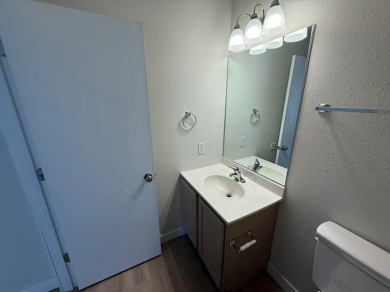 1512 Citadel Dr — Photo 13