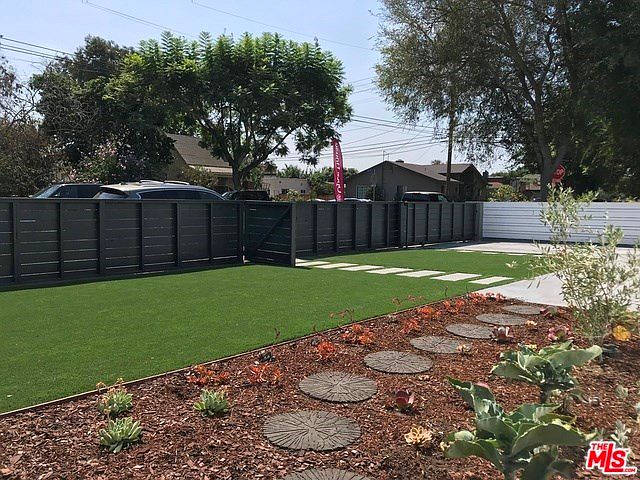 View of the Front Yard