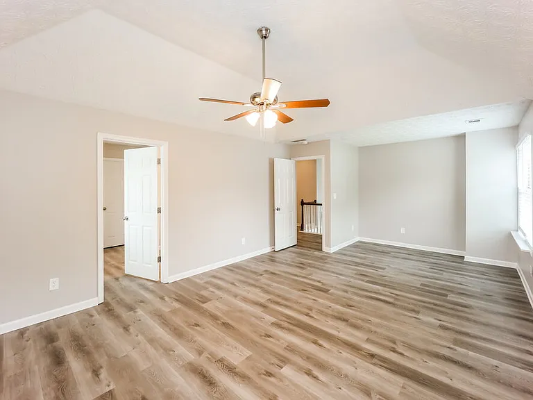 3505 Creekview Dr — Photo 10