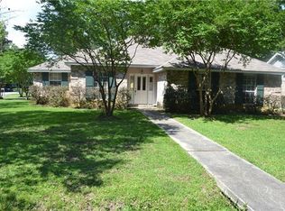 224 Elmwood St, Mandeville, LA 70448
