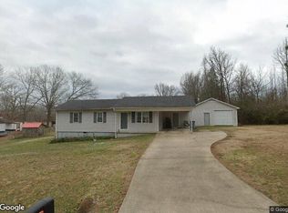 180 Shoreline Dr, Killen, AL 35645