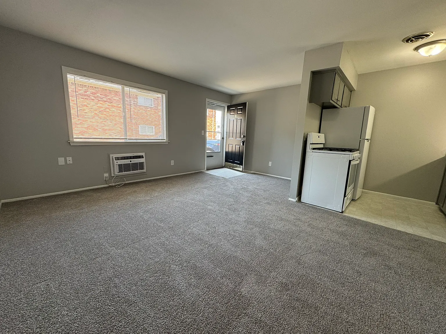 4431 Oakwood Boulevard - #1 — Photo 3