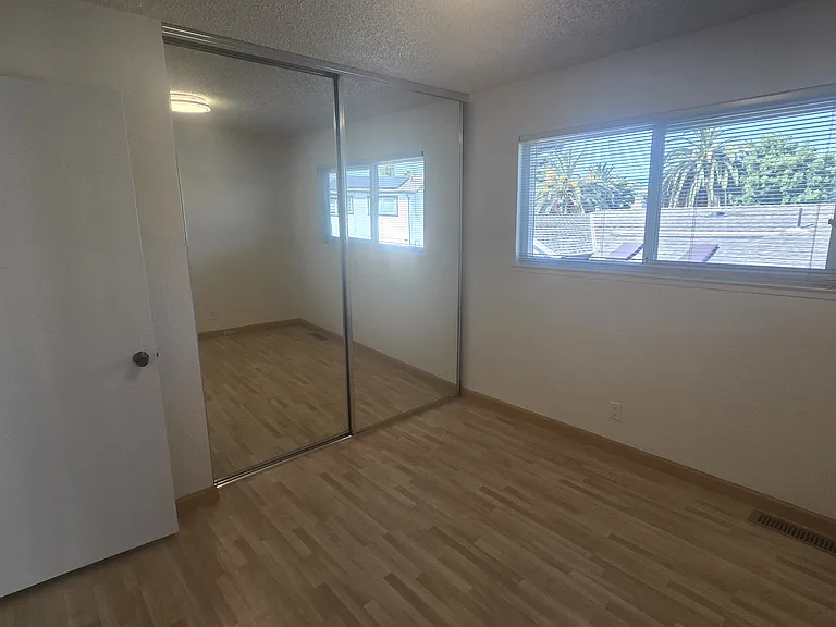 735 Amanda Dr — Photo 25
