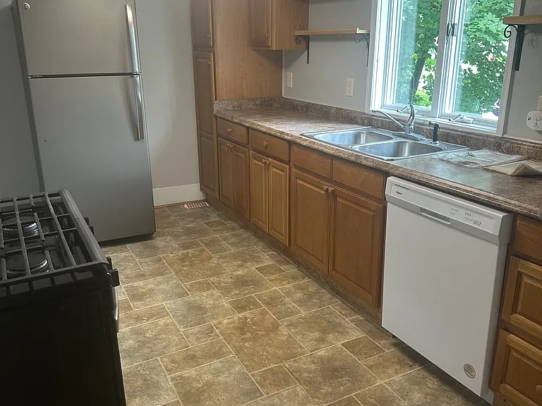 135 Groton Ave #2 — Photo 8