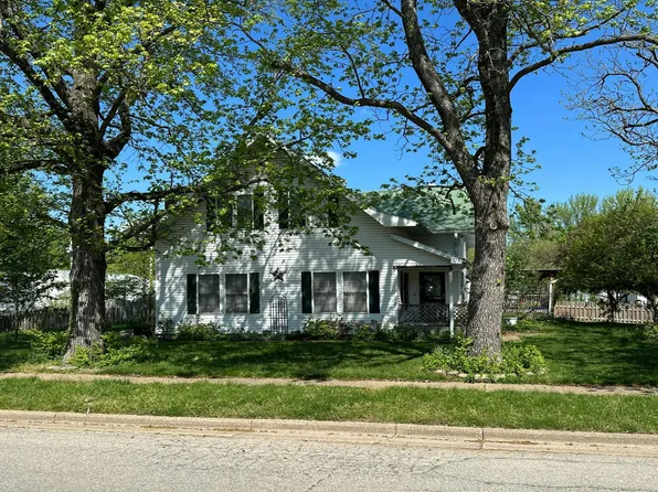315 W Eldon St, Saint James, MO 65559