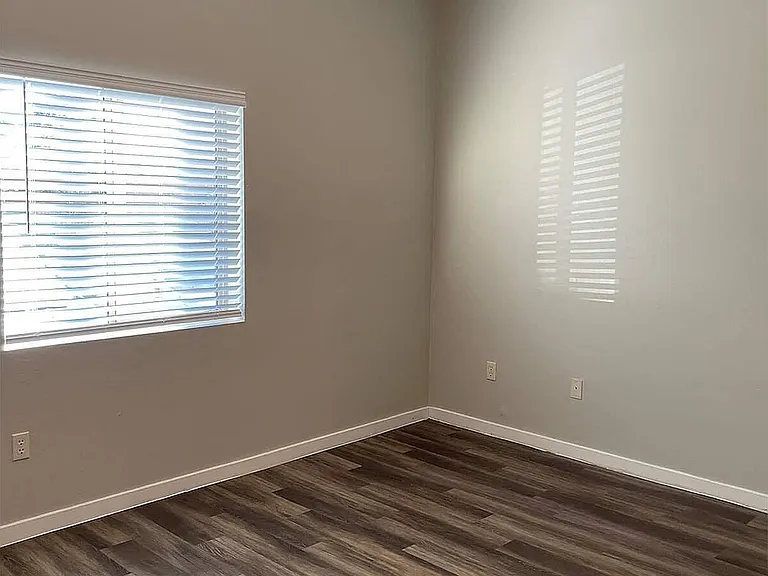 3 Bed 3 Bath