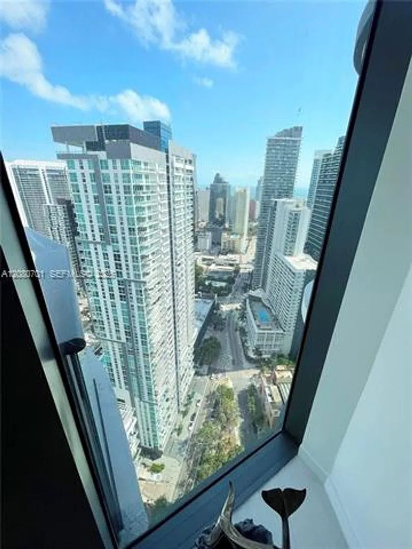 1000 Brickell Plz cu-4301, Miami, FL 33131 — Photo 3