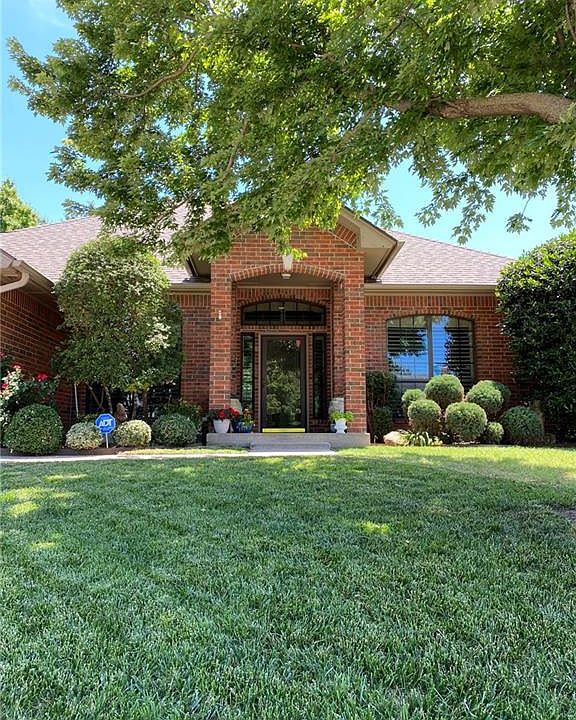 1st image of 713 Hamlet Ln