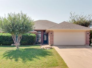 1037 Westgrove Dr, Saginaw, TX 76179