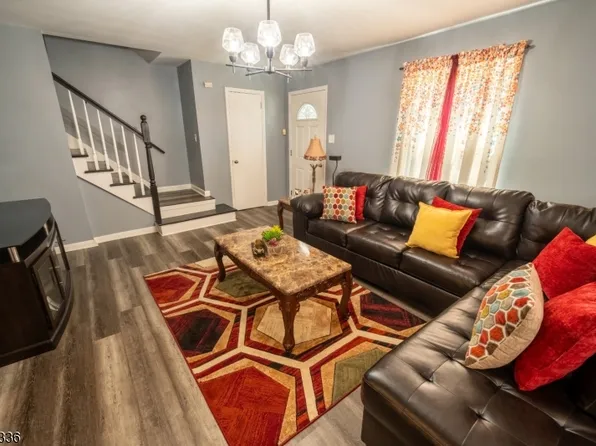 42 Telford St, East Orange City, NJ 07018