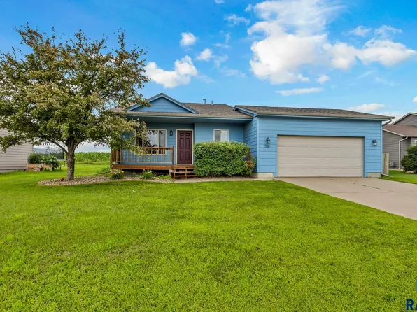 505 Almond Ave, Harrisburg, SD 57032