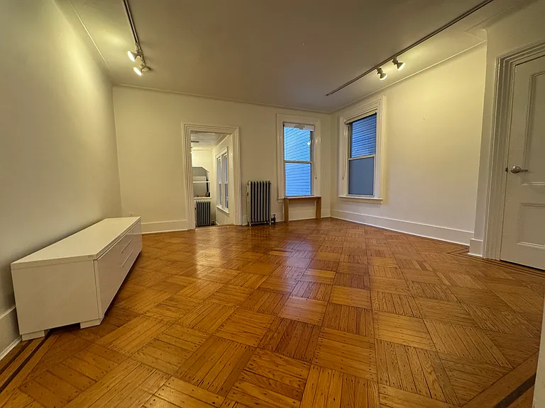994 Willoughby Ave #2 — Photo 11
