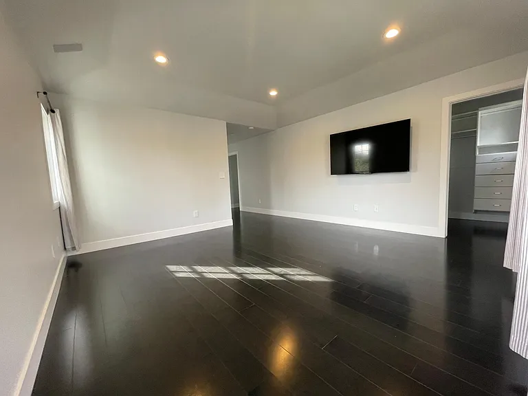 1350 Harker Ave — Photo 8