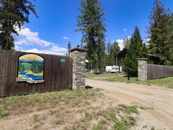 1701 Ireland Rd Unit 9, Columbia Shuswap, BC V0E 1M8
