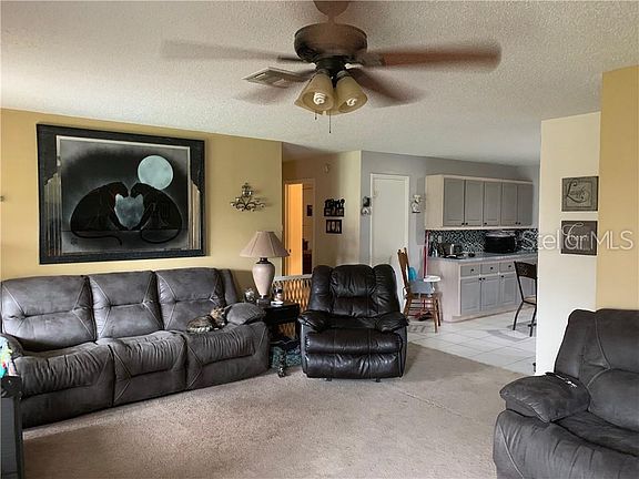4th image of 672 Floral Dr
