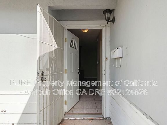 4th image of 1221 Miller St