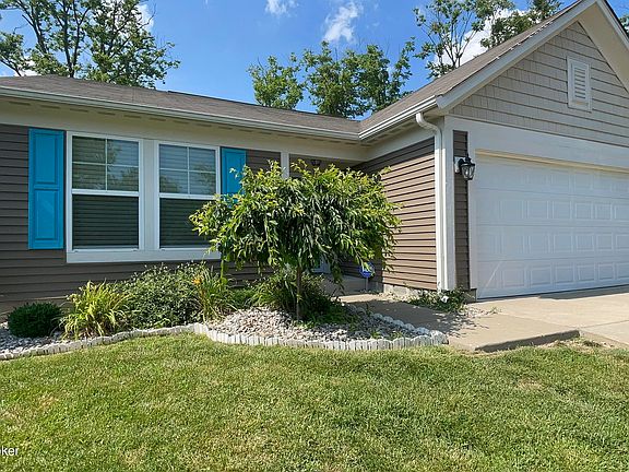 2nd image of 615 Birchwood Cir