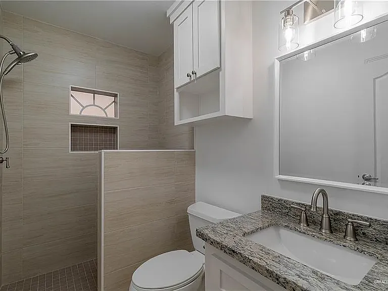 504 E Biyaneta Ave — Photo 9