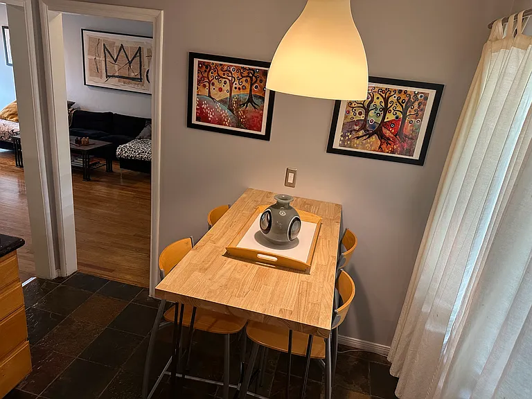 BREAKFAST NOOK