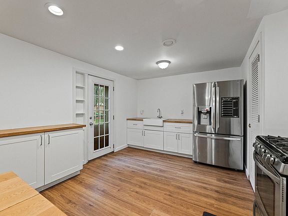 5th image of 9909 Elm Circle Dr