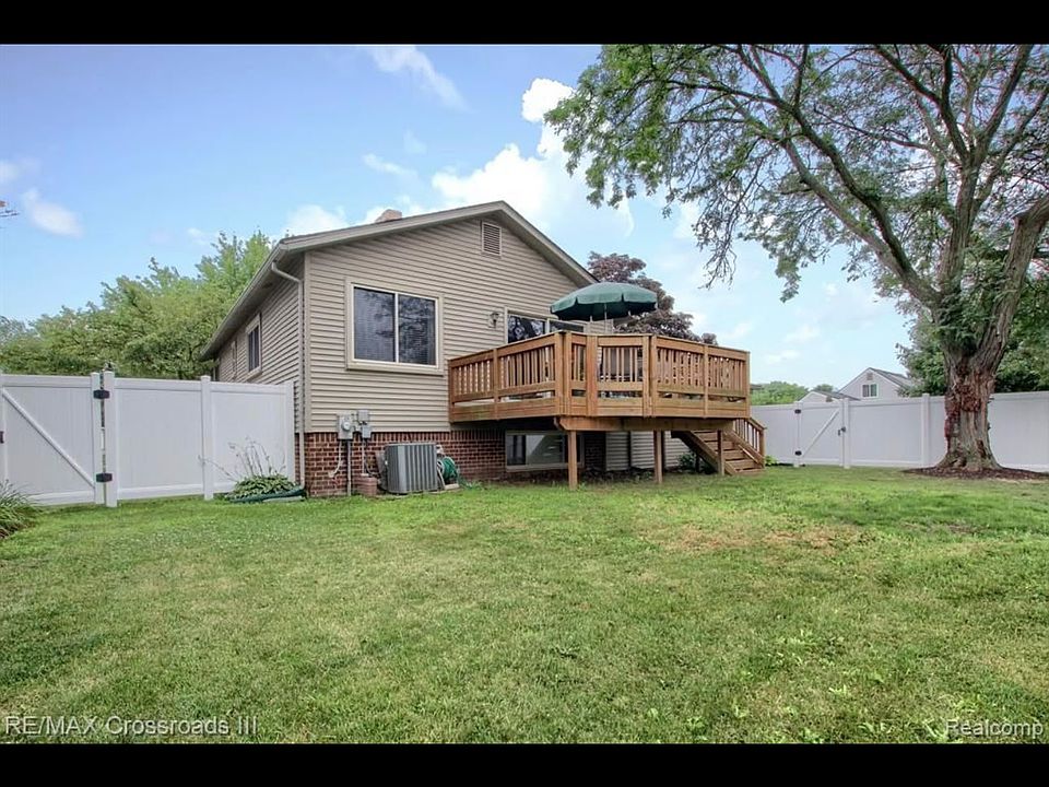 42464 Somerset Ct, photo 15
