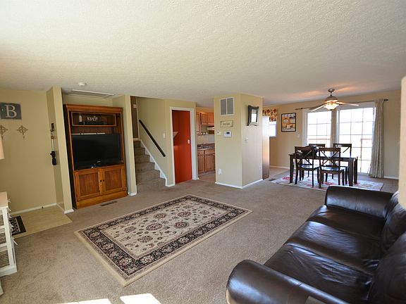 5th image of 8313 Tamarack Dr