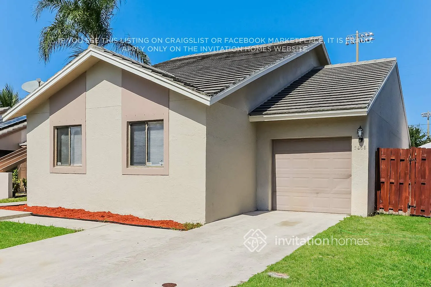 5808 Strawberry Lakes Cir Lake Worth, FL 33463 — Photo 4