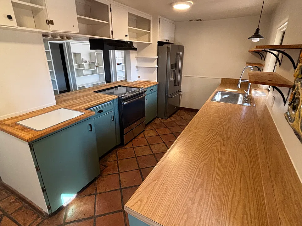 Kitchen with refridgerator