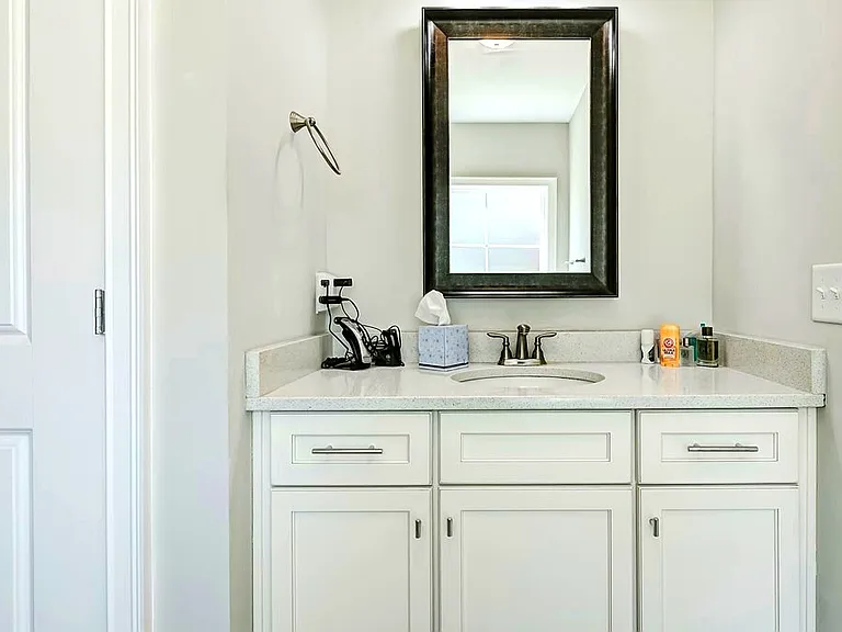 110 Tablerock Ct — Photo 3