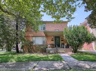 1403 Somerset Ave, Grosse Pointe, MI 48230