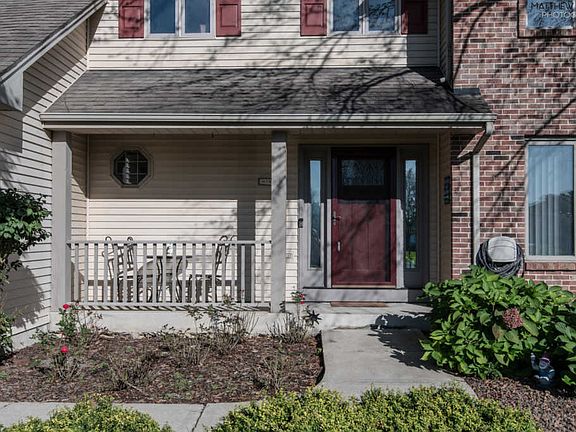 3rd image of 30 Abbey Ct