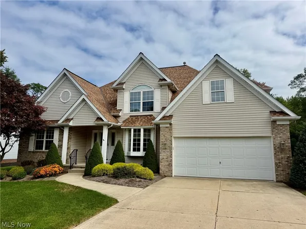 36255 Sandy Knoll Dr, Eastlake, OH 44095
