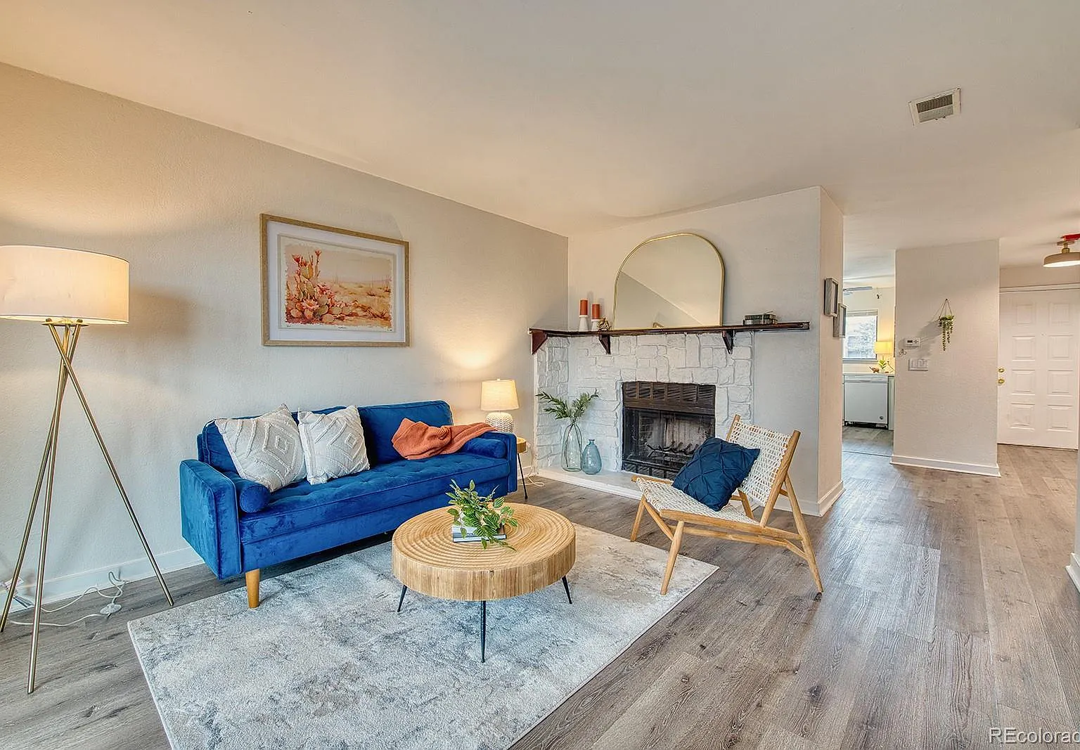 1 bed, 1.0 bath, 888 sqft, $1,500 — Photo 3