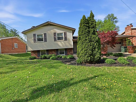 2nd image of 215 Claxon Dr