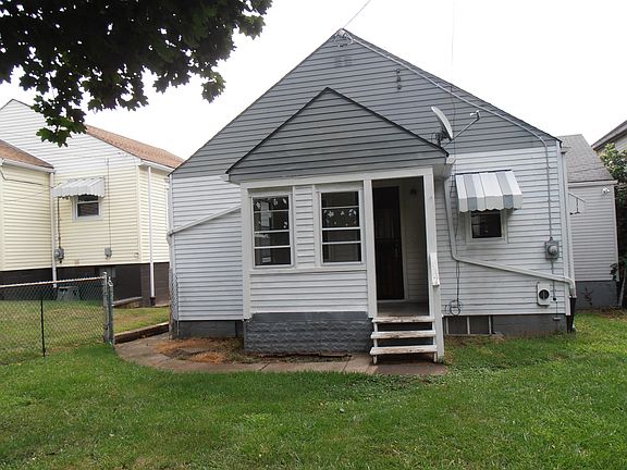 3rd image of 315 Henry Ave