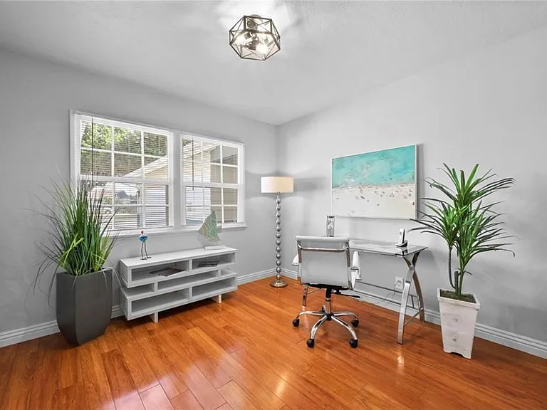 6091 Kimberly Dr — Photo 14