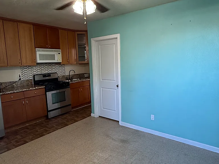 9162 Arrow Rte — Photo 2