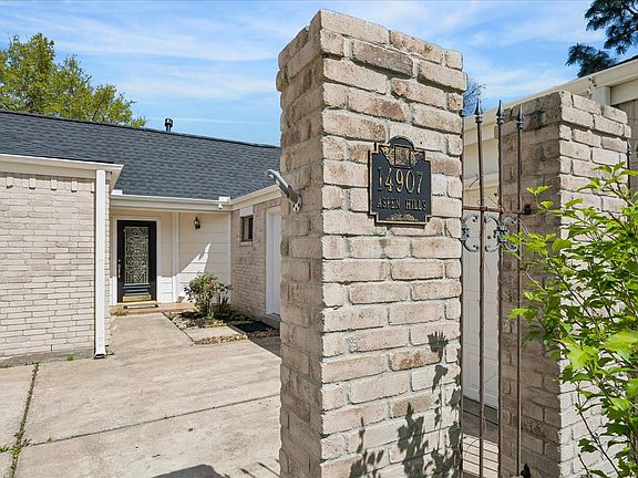 2nd image of 14907 Aspen Hills Dr