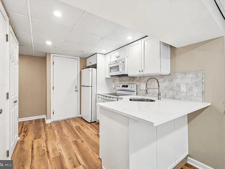 3889 Manayunk Ave #LOWER — Photo 15