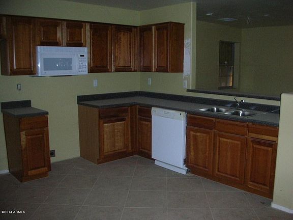 2nd image of 637 W Geib Ave