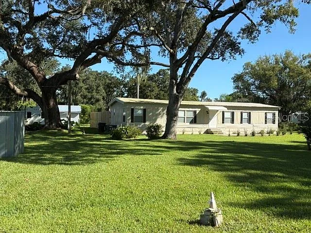 3 bed, 2.0 bath, 1344 sqft, $2,375 — Photo 4
