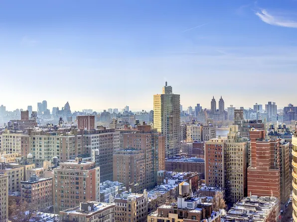 215 E 96th St #35E, New York, NY 10128