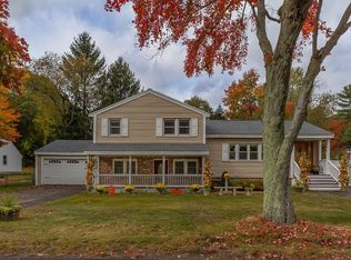 10 Fairfax St, Burlington, MA 01803