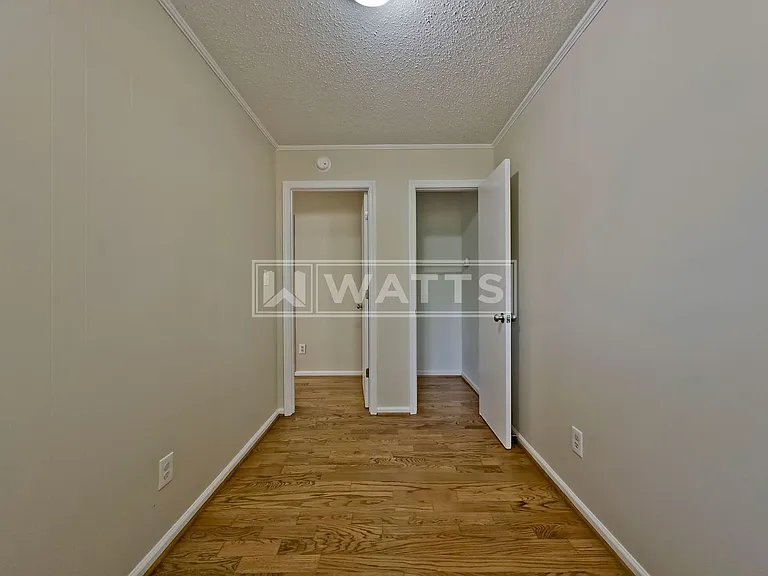 1036 Rose Hill Cir — Photo 20