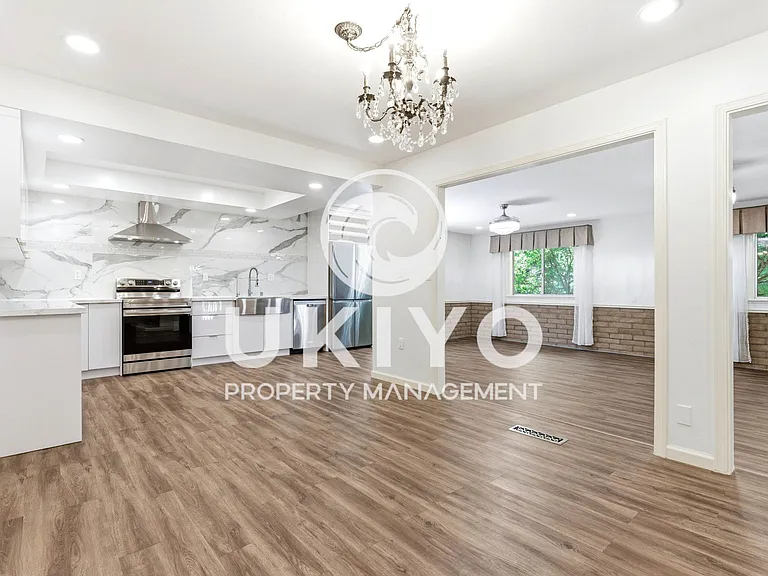 645 Keith Ct — Photo 11