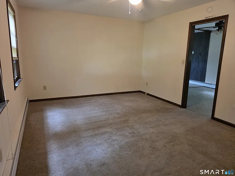 8 Squire Ln — Photo 12