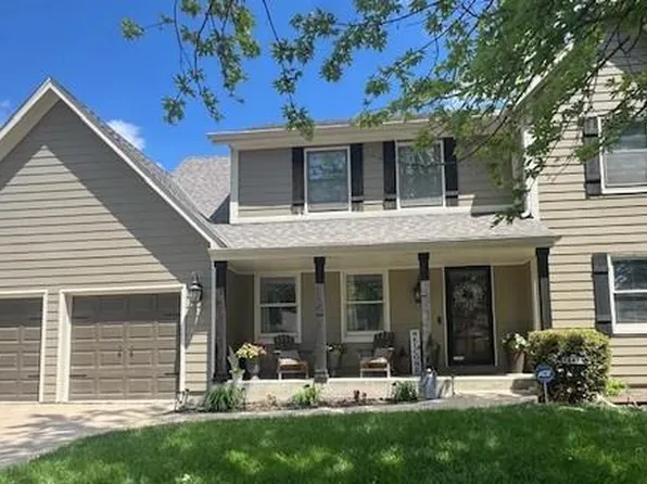 12471 S Ortega Dr, Olathe, KS 66062