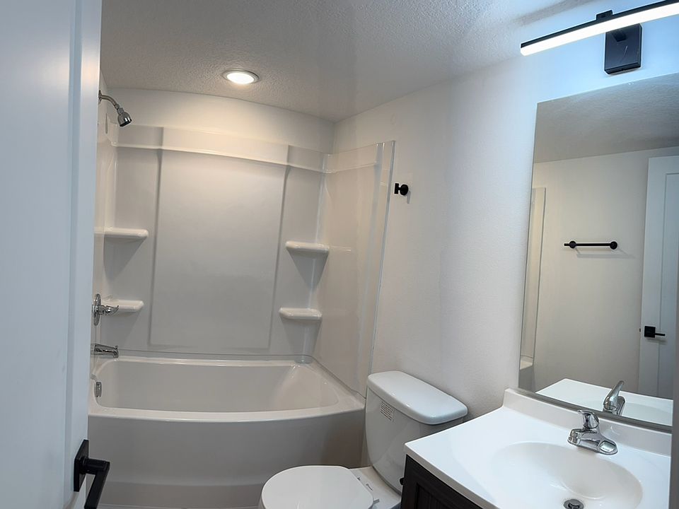 2nd image of 701 Monona Ave #1