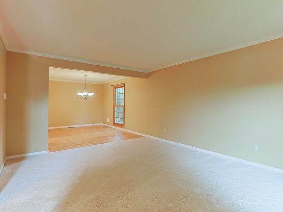 4th image of 14941 Bonanza Ct W