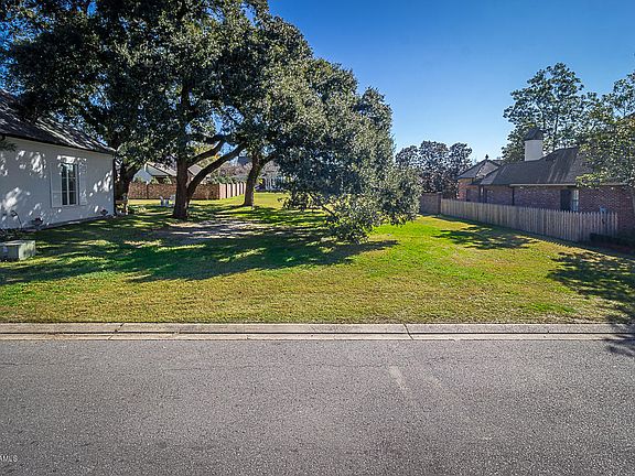 5th image of 211 Southern Pines Dr